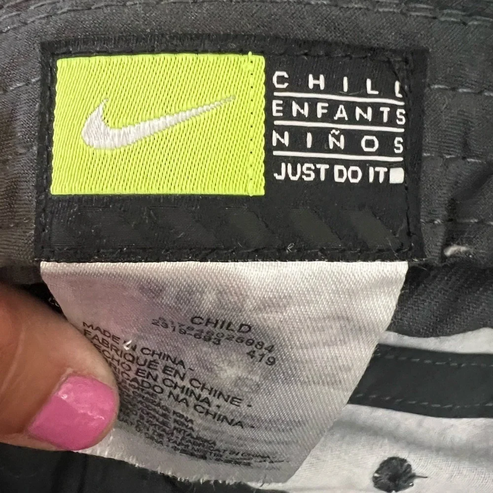 Nike Hat Kids  Just do it. Black hat.